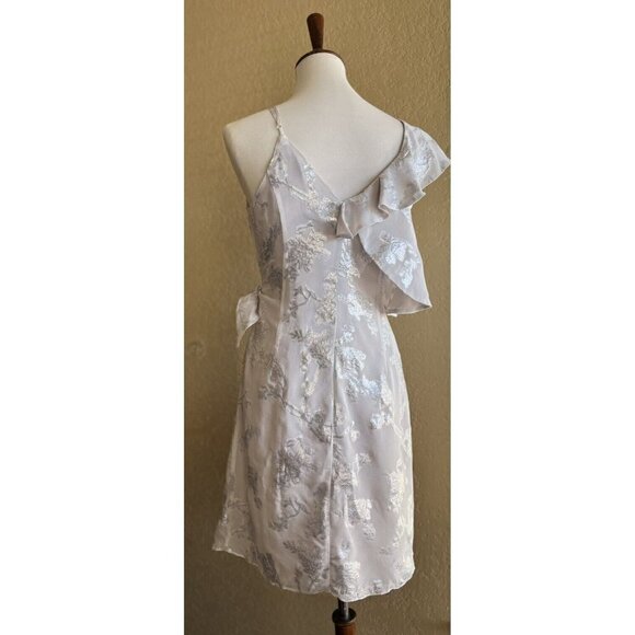 Bardot Women's Cold Shoulder Metallic-Print Wrap Dress Size M $169 - Picture 4 of 12